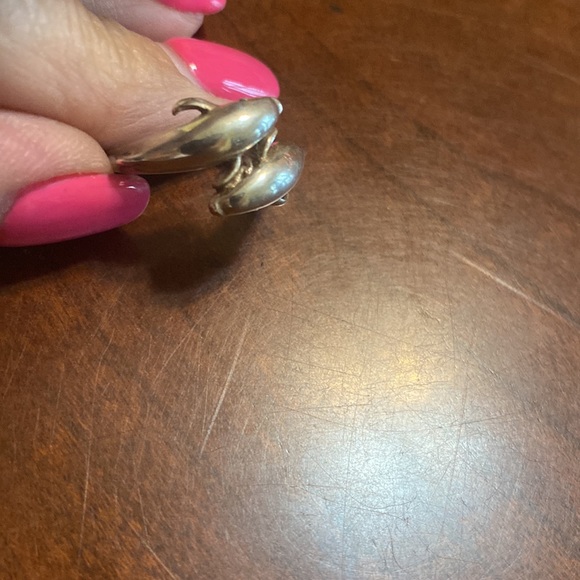 Sterling silver dolphin ring size 7 - Picture 2 of 3